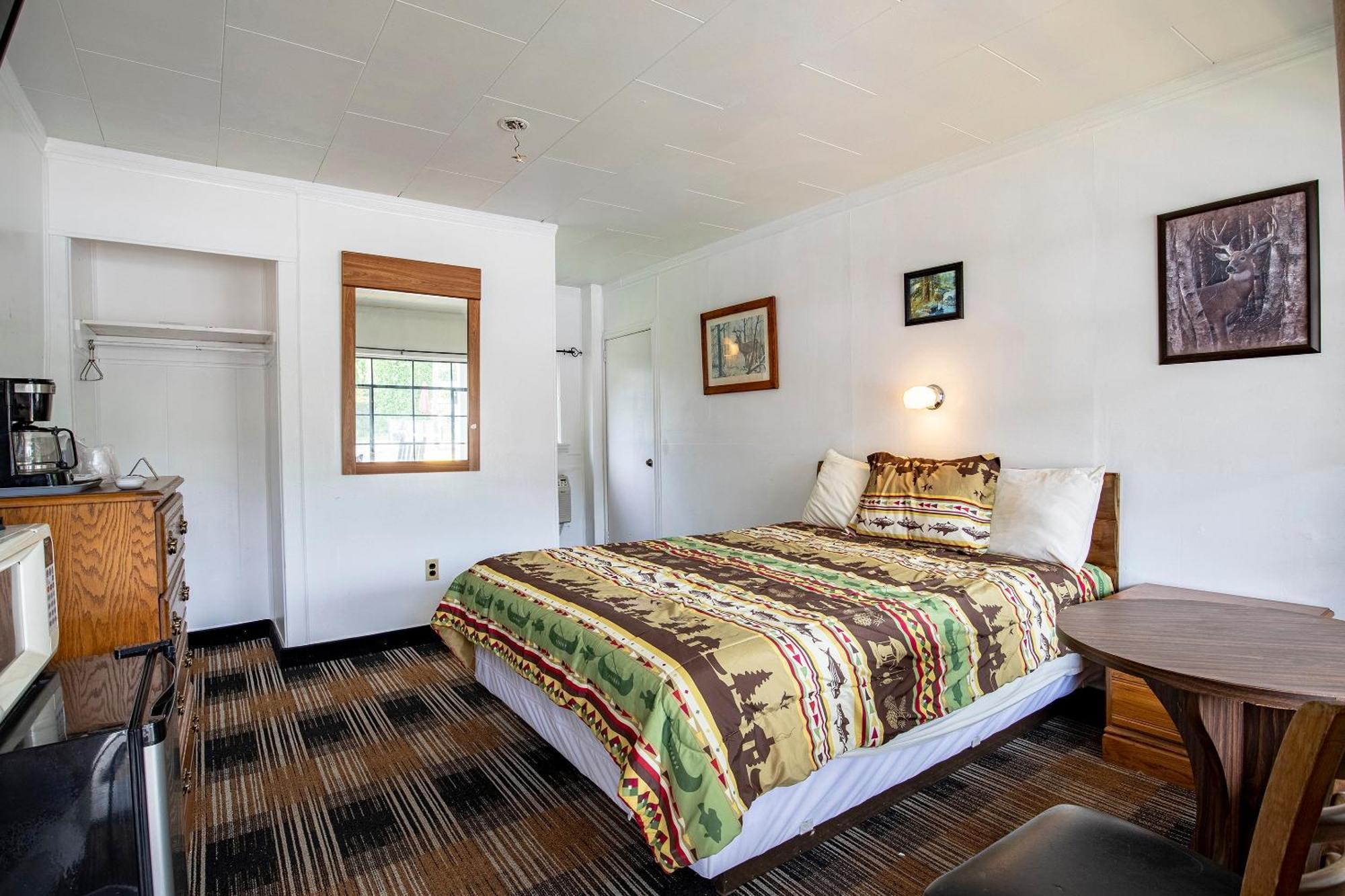 Lloyd'S On The River Country Inn By Oyo Bryson City Exterior foto
